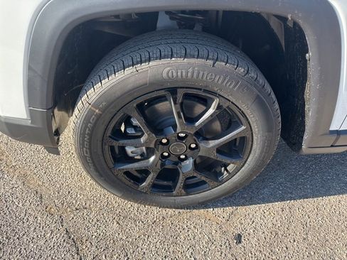 New 2026 Jeep Compass Latitude image 8