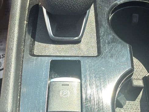 Used 2023 Nissan Rogue SV FWD image 20