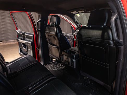 Used 2018 Ford F150 Raptor w/ Equipment Group 802A Luxury image 28