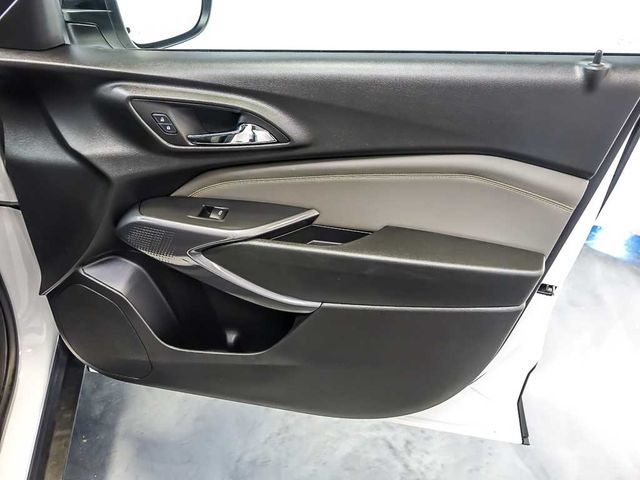Certified 2024 Chevrolet Trax ACTIV w/ Sunroof Package FWD image 30