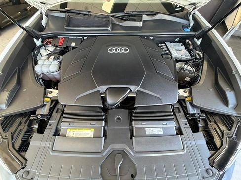 Used 2019 Audi Q8 Prestige image 36