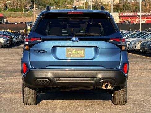 Used 2025 Subaru Forester Premium w/ Convenience Package #1 image 4