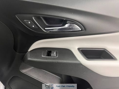Used 2018 Chevrolet Equinox LS FWD image 34