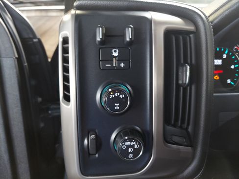 Used 2018 GMC Sierra 2500 Denali w/ Duramax Plus Package AWD/4WD image 28