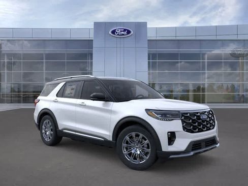 New 2026 Ford Explorer Platinum image 7
