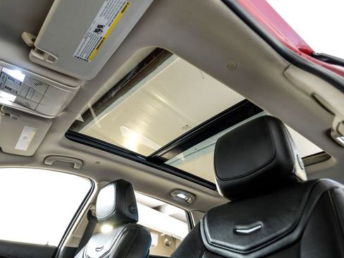 Used 2019 Cadillac XT5 Premium Luxury image 4