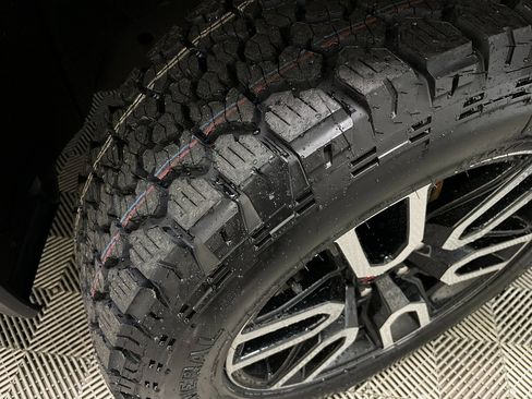 Certified 2022 GMC Sierra 1500 AT4 w/ AT4 Premium Package image 54