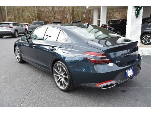 Used 2025 Genesis G70 2.5T image 3