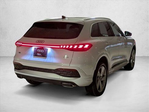 New 2025 Audi Q5 Premium Plus image 2