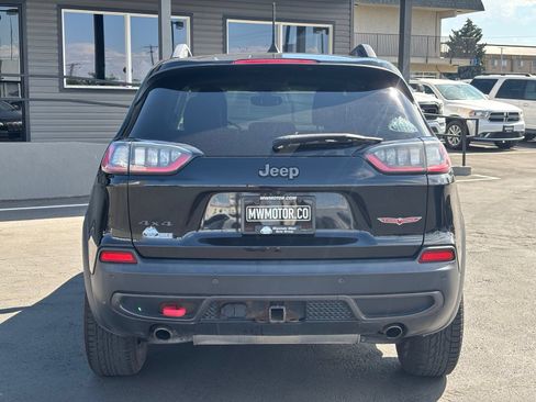 Used 2019 Jeep Cherokee Trailhawk AWD/4WD image 9