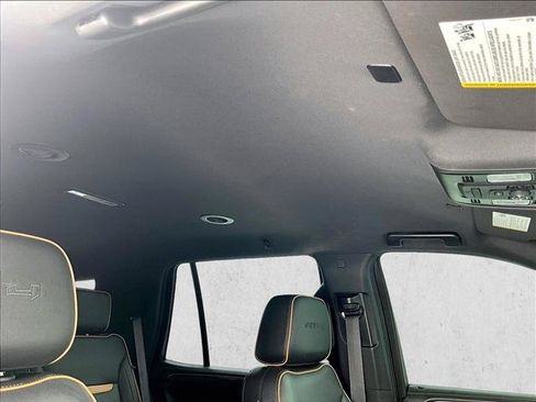 Used 2022 GMC Yukon AT4 AWD/4WD image 17