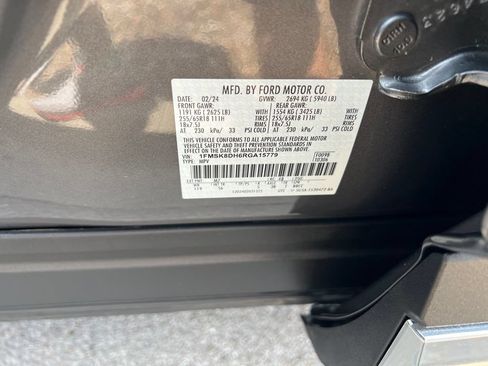 Used 2024 Ford Explorer XLT w/ Equipment Group 202A AWD/4WD image 16
