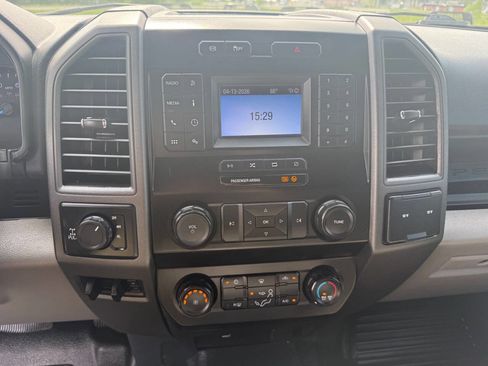 Used 2022 Ford F250 XL w/ Power Equipment Group image 19