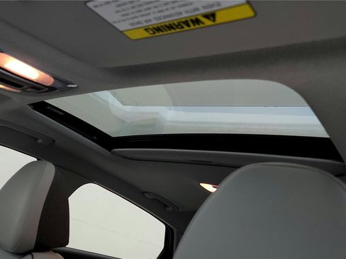 Used 2022 Hyundai Elantra Limited image 37