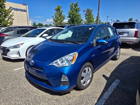 Used 2013 Toyota Prius C One FWD image 10