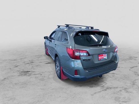 Used 2017 Subaru Outback 3.6R Touring AWD/4WD image 8
