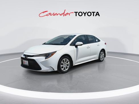 Certified 2026 Toyota Corolla LE FWD image 4