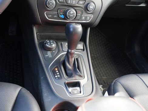 Used 2022 Jeep Cherokee Trailhawk w/ Premium Leather Package image 25