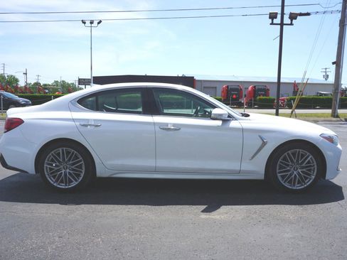 Used 2021 Genesis G70 2.0T RWD image 4