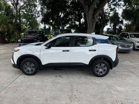 Used 2025 Nissan Kicks S FWD image 11