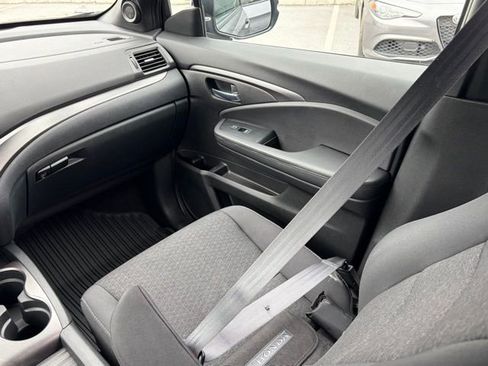 Used 2021 Honda Passport Sport image 32