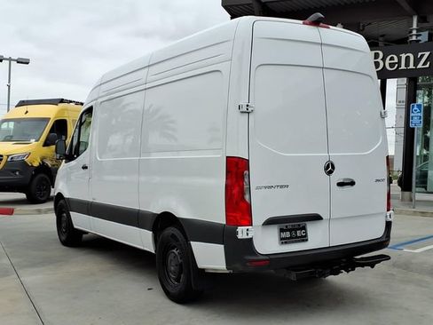Used 2025 Mercedes-Benz Sprinter 2500 image 19
