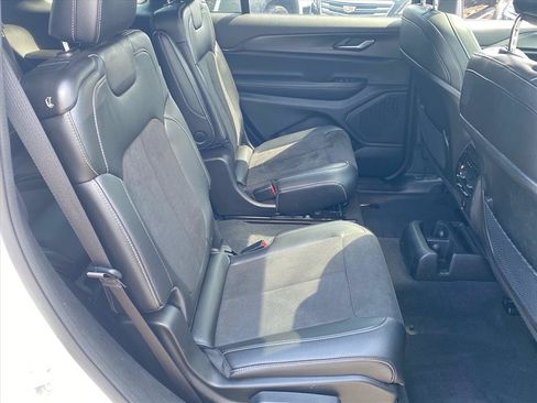 Used 2024 Jeep Grand Cherokee L Altitude AWD/4WD image 25
