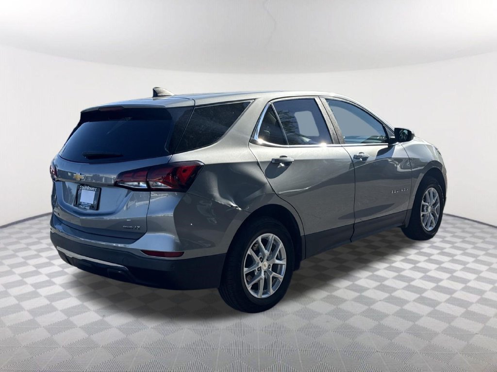Used 2024 Chevrolet Equinox LT AWD/4WD image 5