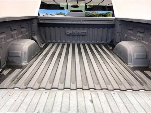 Used 2022 GMC Sierra 1500 SLT w/ SLT Premium Plus Package image 27