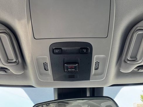 Used 2019 Toyota Camry LE FWD image 19