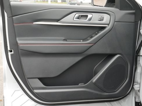 New 2026 Ford Explorer ST-Line w/ ST-Line Street Pack image 39