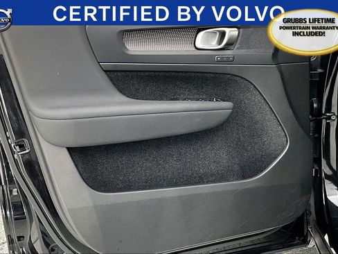 Certified 2025 Volvo XC40 B5 Plus image 24