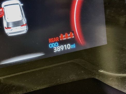 Used 2025 Toyota RAV4 LE AWD/4WD image 19