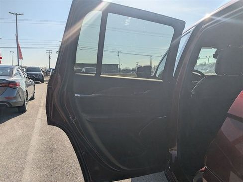 Used 2024 Jeep Grand Cherokee Overland w/ Trailer Tow Package image 25