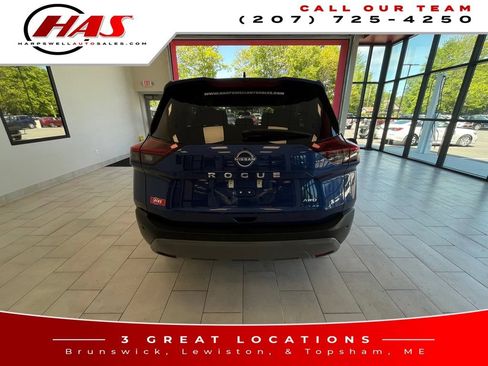 Used 2023 Nissan Rogue S AWD/4WD image 5