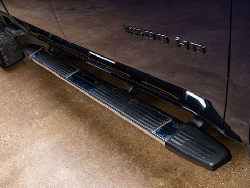 Used 2022 Chevrolet Silverado 2500 Custom w/ Custom Convenience Package image 12