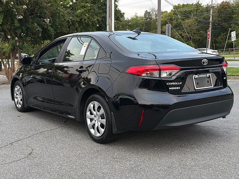 Used 2025 Toyota Corolla LE FWD image 6