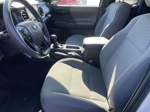 Used 2022 Toyota Tacoma SR image 29