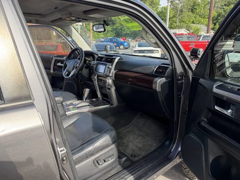 Used 2015 Toyota 4Runner Limited RWD image 18