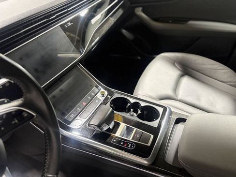 Used 2019 Audi Q8 Premium Plus AWD/4WD image 6