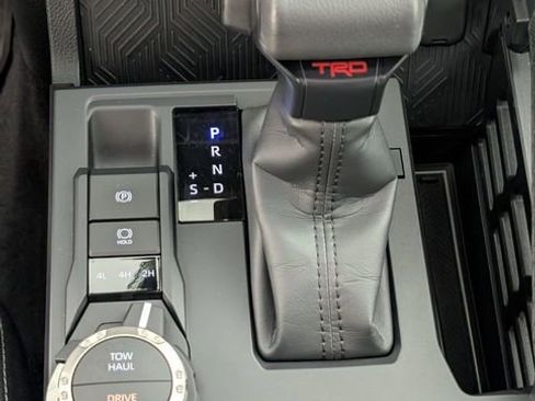 Used 2025 Toyota Tacoma TRD Sport image 22