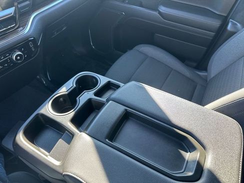 Used 2024 GMC Sierra 1500 Elevation image 35