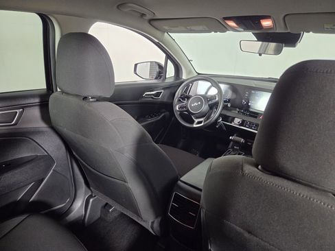 Used 2024 Kia Sportage LX FWD image 31