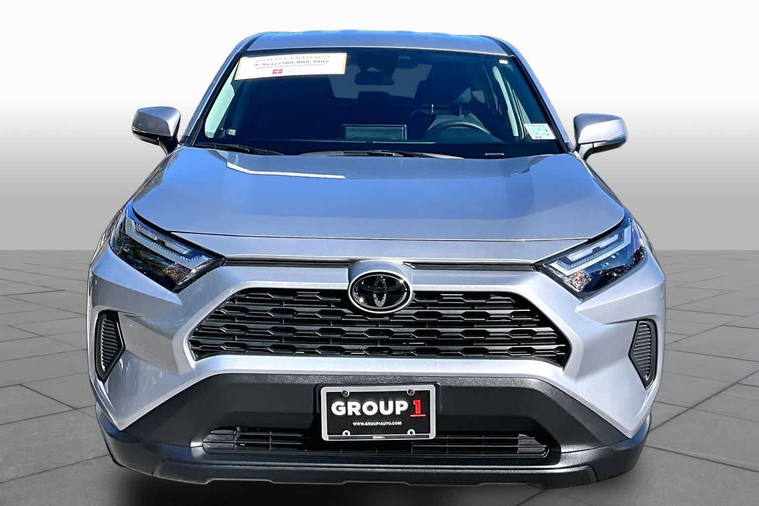 Certified 2025 Toyota RAV4 LE AWD/4WD image 4