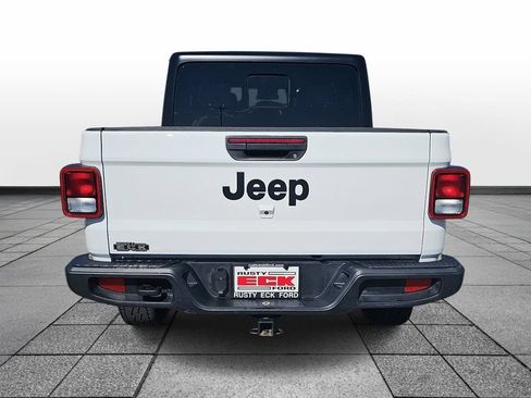 Used 2025 Jeep Gladiator Sport AWD/4WD image 6