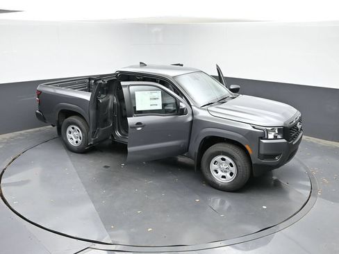 Used 2025 Nissan Frontier S AWD/4WD image 37