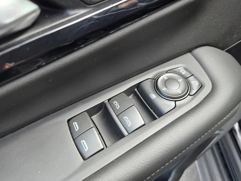 Used 2025 Chevrolet Tahoe LT AWD/4WD image 15
