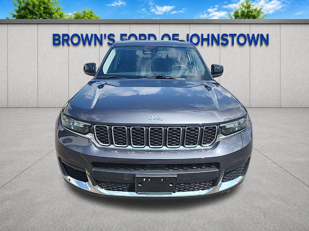 Used 2023 Jeep Grand Cherokee L Laredo w/ Luxury Tech Group I AWD/4WD image 3