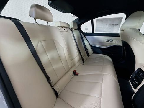 Used 2025 BMW 330i xDrive 330i xDrive w/ Premium Package image 28