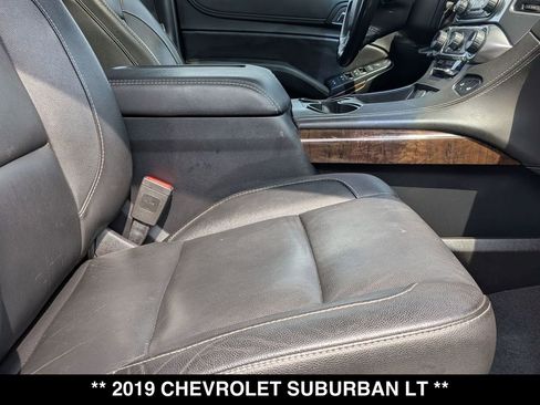 Used 2019 Chevrolet Suburban LT w/ LT Signature Package AWD/4WD image 29